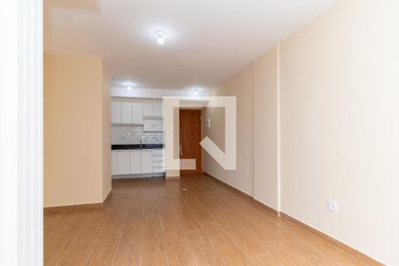 Sala de apartamento para alugar com 3 quartos, 70m² em Vila Carmosina, São Paulo