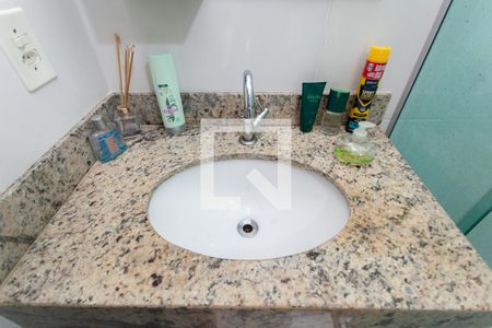 Casa à venda com 78m², 2 quartos e 1 vaga Casa à venda com 78m², 2 quartos e 1 vagaBanheiro Social