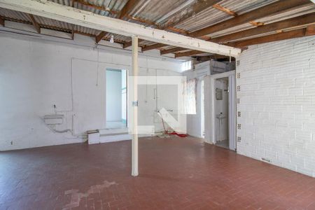 Casa à venda com 300m², 2 quartos e 2 vagasÁrea de Serviço