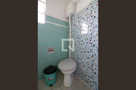 Casa à venda com 300m², 2 quartos e 2 vagasBanheiro