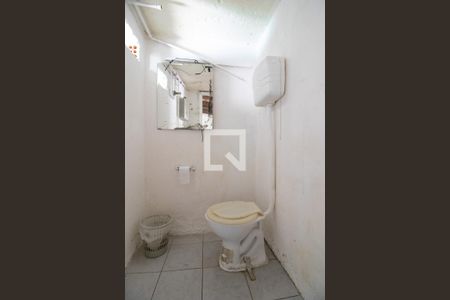 Casa à venda com 300m², 2 quartos e 2 vagasBanheiro de serviço