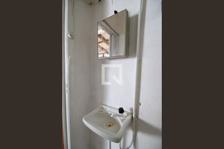 Casa à venda com 300m², 2 quartos e 2 vagasBanheiro de serviço