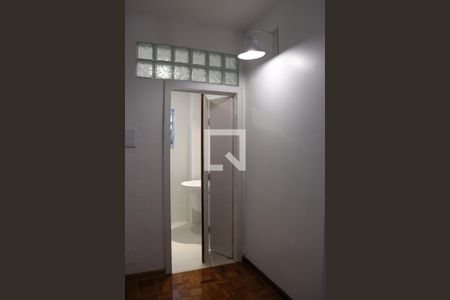 Banheiro de apartamento para alugar com 1 quarto, 50m² em Sumaré, São Paulo