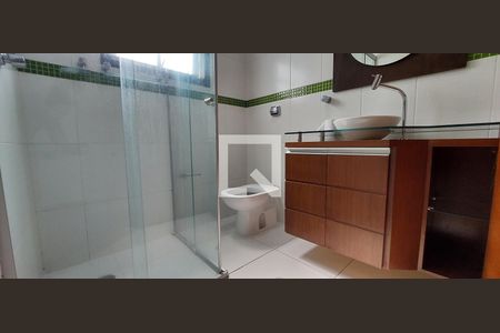 Casa à venda com 292m², 3 quartos e 5 vagasBanheiro 2