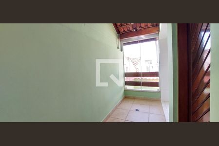 Casa à venda com 292m², 3 quartos e 5 vagasCorredor lateral