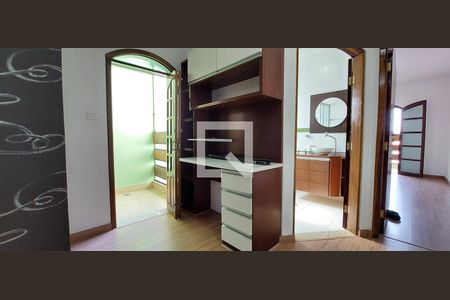 Casa à venda com 292m², 3 quartos e 5 vagasEscritório