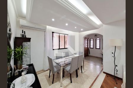 Sala de casa à venda com 3 quartos, 220m² em Vila Santa Maria, São Paulo