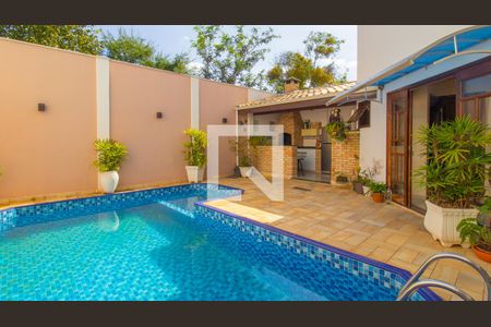 Casa de condomínio à venda com 368m², 4 quartos e 2 vagasPiscina