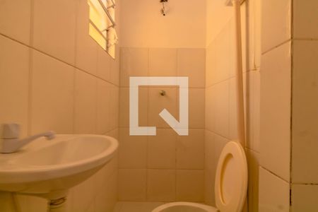 Banheiro de casa para alugar com 1 quarto, 35m² em Vila Campestre, São Paulo