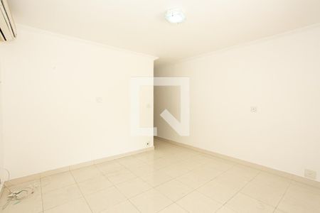 Sala 1 de casa à venda com 3 quartos, 270m² em Vila Carrão, São Paulo