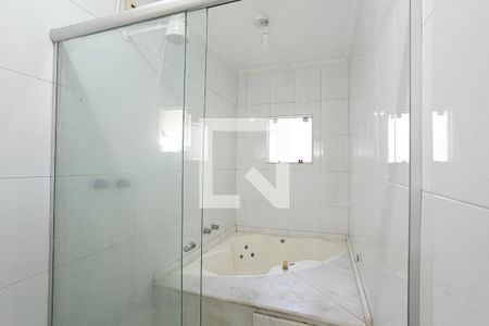 Casa à venda com 270m², 3 quartos e 2 vagasBanheiro da Suíte