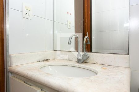 Casa à venda com 270m², 3 quartos e 2 vagasBanheiro Social