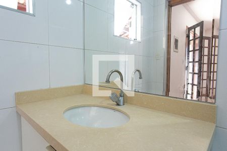 Casa à venda com 270m², 3 quartos e 2 vagasBanheiro da Suíte