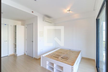 Sala/Quarto de kitnet/studio à venda com 1 quarto, 27m² em Santo Amaro, São Paulo