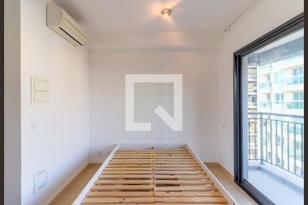 Sala/Quarto de kitnet/studio à venda com 1 quarto, 27m² em Santo Amaro, São Paulo