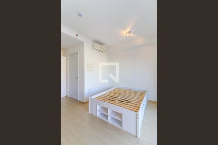 Sala/Quarto de kitnet/studio à venda com 1 quarto, 27m² em Santo Amaro, São Paulo