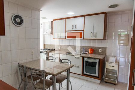 Apartamento para alugar com 141m², 3 quartos e 3 vagasCozinha