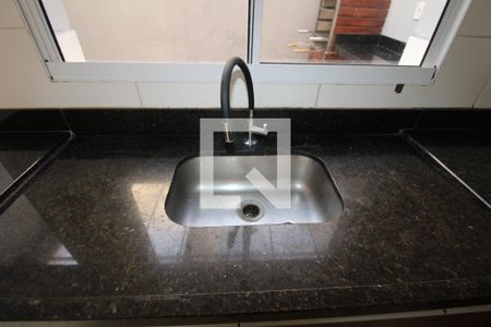 Casa de condomínio para alugar com 70m², 2 quartos e 2 vagasCozinha