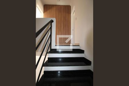 Sala de casa de condomínio para alugar com 2 quartos, 70m² em Parque Rural Fazenda Santa Cândida, Campinas