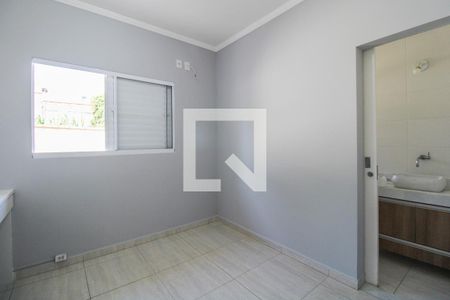 Quarto 1 de casa de condomínio à venda com 2 quartos, 70m² em Parque Rural Fazenda Santa Cândida, Campinas