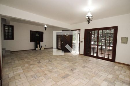 Sala de casa à venda com 5 quartos, 400m² em Nonoai, Porto Alegre
