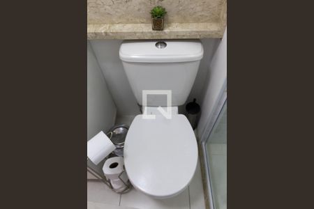 Apartamento à venda com 74m², 3 quartos e 2 vagasBanheiro da Suíte