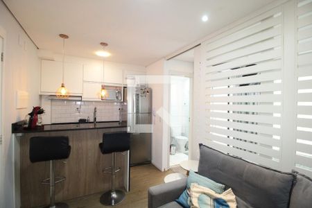Sala/Cozinha de apartamento à venda com 1 quarto, 27m² em Vila Ré, São Paulo