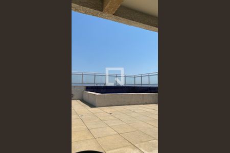 Apartamento à venda com 27m², 1 quarto e sem vaga Apartamento à venda com 27m², 1 quarto e sem vagaÁrea comum - Piscina