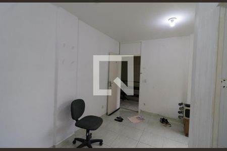 Sala de apartamento para alugar com 2 quartos, 46m² em Praia da Bandeira, Rio de Janeiro