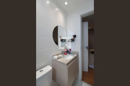 Apartamento para alugar com 65m², 2 quartos e 2 vagasBanheiro da Suite