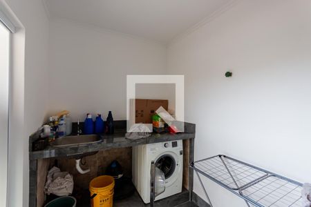 Casa à venda com 196m², 2 quartos e 6 vagas Casa à venda com 196m², 2 quartos e 6 vagasÁrea de Serviço