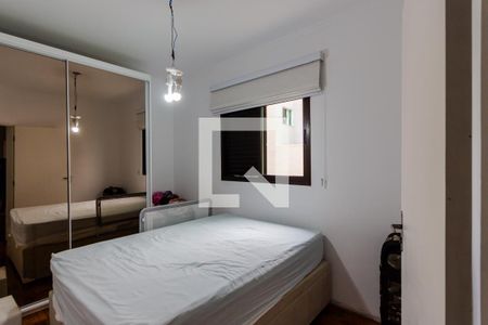 Casa à venda com 196m², 2 quartos e 6 vagas Casa à venda com 196m², 2 quartos e 6 vagasQuarto