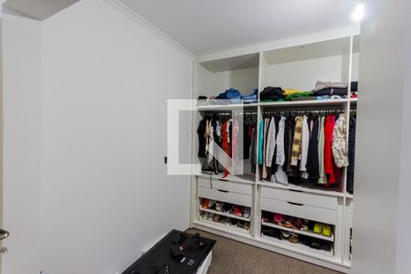 Casa à venda com 196m², 2 quartos e 6 vagas Casa à venda com 196m², 2 quartos e 6 vagasCloset