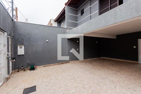 Casa à venda com 196m², 2 quartos e 6 vagas Casa à venda com 196m², 2 quartos e 6 vagasGaragem
