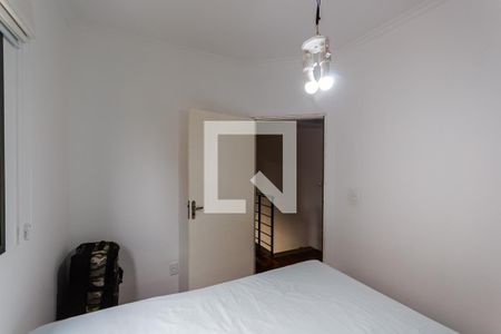 Casa à venda com 196m², 2 quartos e 6 vagas Casa à venda com 196m², 2 quartos e 6 vagasQuarto