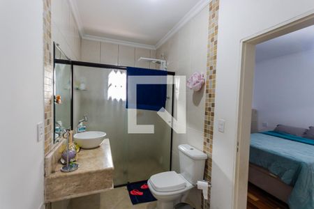 Casa à venda com 196m², 2 quartos e 6 vagas Casa à venda com 196m², 2 quartos e 6 vagasBanheiro da Suíte