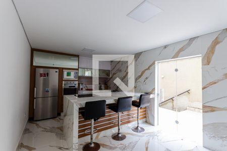 Casa à venda com 196m², 2 quartos e 6 vagas Casa à venda com 196m², 2 quartos e 6 vagasCozinha