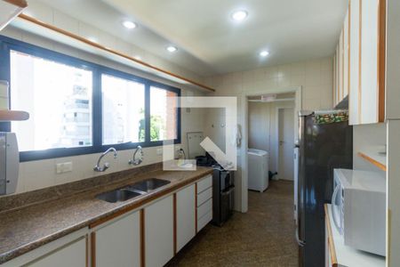 Apartamento à venda com 176m², 3 quartos e 3 vagasCozinha