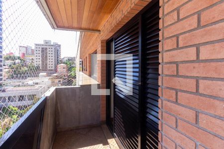 Apartamento à venda com 176m², 3 quartos e 3 vagasVaranda do quarto 1