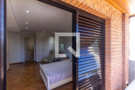 Apartamento à venda com 176m², 3 quartos e 3 vagasVaranda do quarto 1