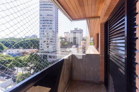 Apartamento à venda com 176m², 3 quartos e 3 vagasVaranda do quarto 1
