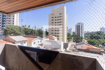 Apartamento à venda com 176m², 3 quartos e 3 vagasVaranda do quarto 1