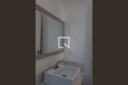 Casa de condomínio à venda com 138m², 3 quartos e 1 vaga Casa de condomínio à venda com 138m², 3 quartos e 1 vagaBANHEIRO SOCIAL PISO INFERIOR