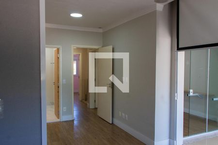 Casa de condomínio à venda com 138m², 3 quartos e 1 vaga Casa de condomínio à venda com 138m², 3 quartos e 1 vagaSUITE MASTER