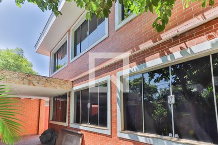 Casa à venda com 261m², 5 quartos e 5 vagas Casa à venda com 261m², 5 quartos e 5 vagasGaragem