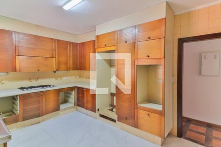 Casa à venda com 261m², 5 quartos e 5 vagas Casa à venda com 261m², 5 quartos e 5 vagasCozinha