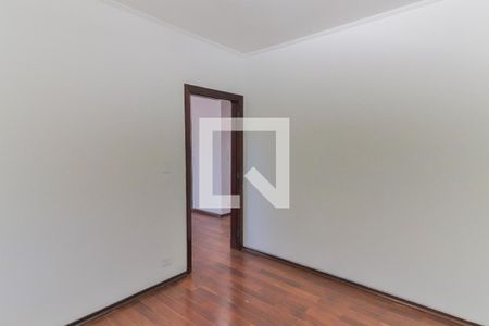Casa à venda com 261m², 5 quartos e 5 vagas Casa à venda com 261m², 5 quartos e 5 vagasQuarto 03