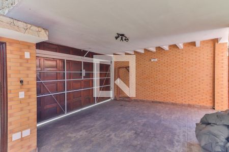 Casa à venda com 261m², 5 quartos e 5 vagas Casa à venda com 261m², 5 quartos e 5 vagasGaragem