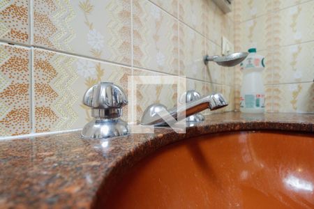 Casa à venda com 200m², 4 quartos e 2 vagasBanheiro Social 