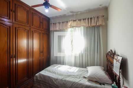 Casa à venda com 200m², 4 quartos e 2 vagasQuarto 2